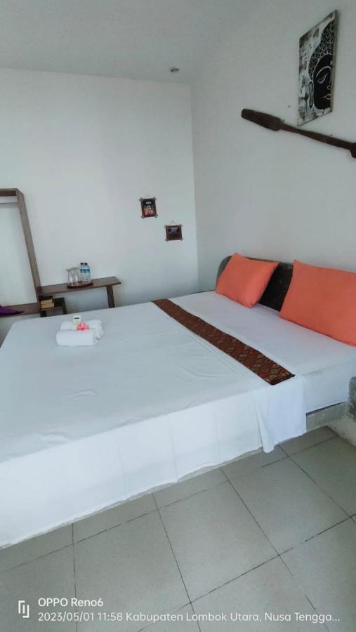Pineapple Guest House Gili Air Exterior foto