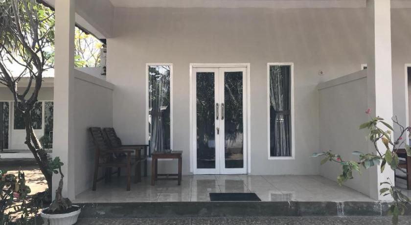 Pineapple Guest House Gili Air Exterior foto