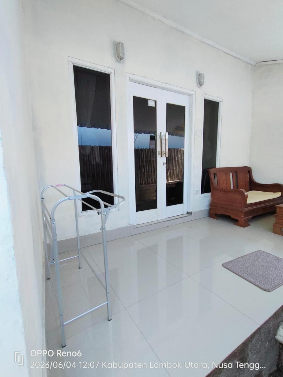Pineapple Guest House Gili Air Exterior foto